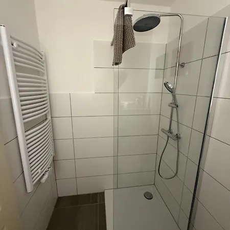 Grosszuegige 4-zimmer-wohnung In Bis Zu 12 Personen Апартаменты
